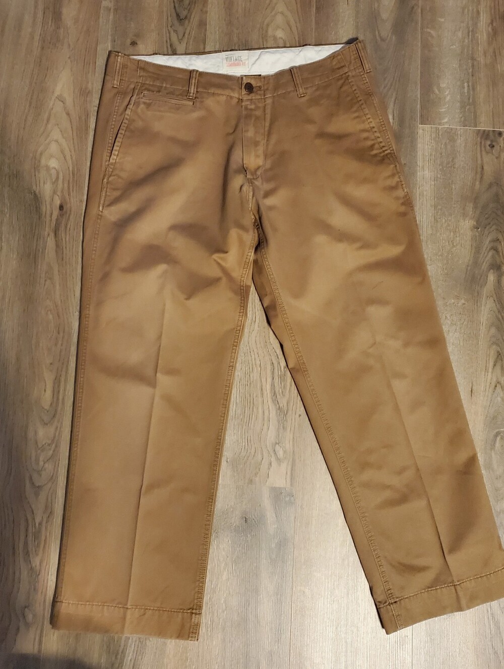 Men's Gap Khakis Vintage Standard Fit Chino Pants 35 x 30 EUC
